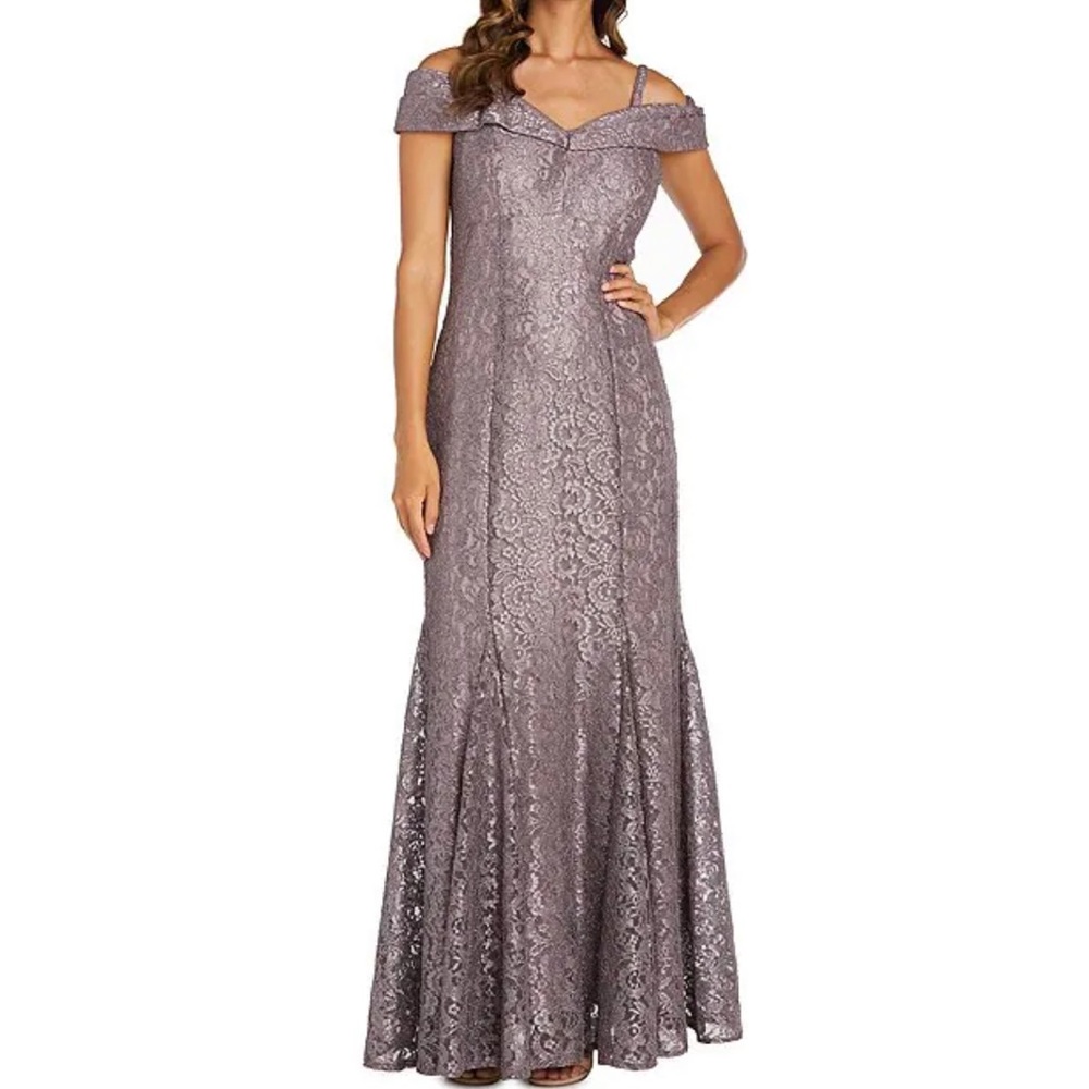 Off-the-Shoulder Cap Sleeve Floral Lace Mermaid Gown